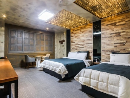 Twin Room (Disposable bed sheets, Bathtub)