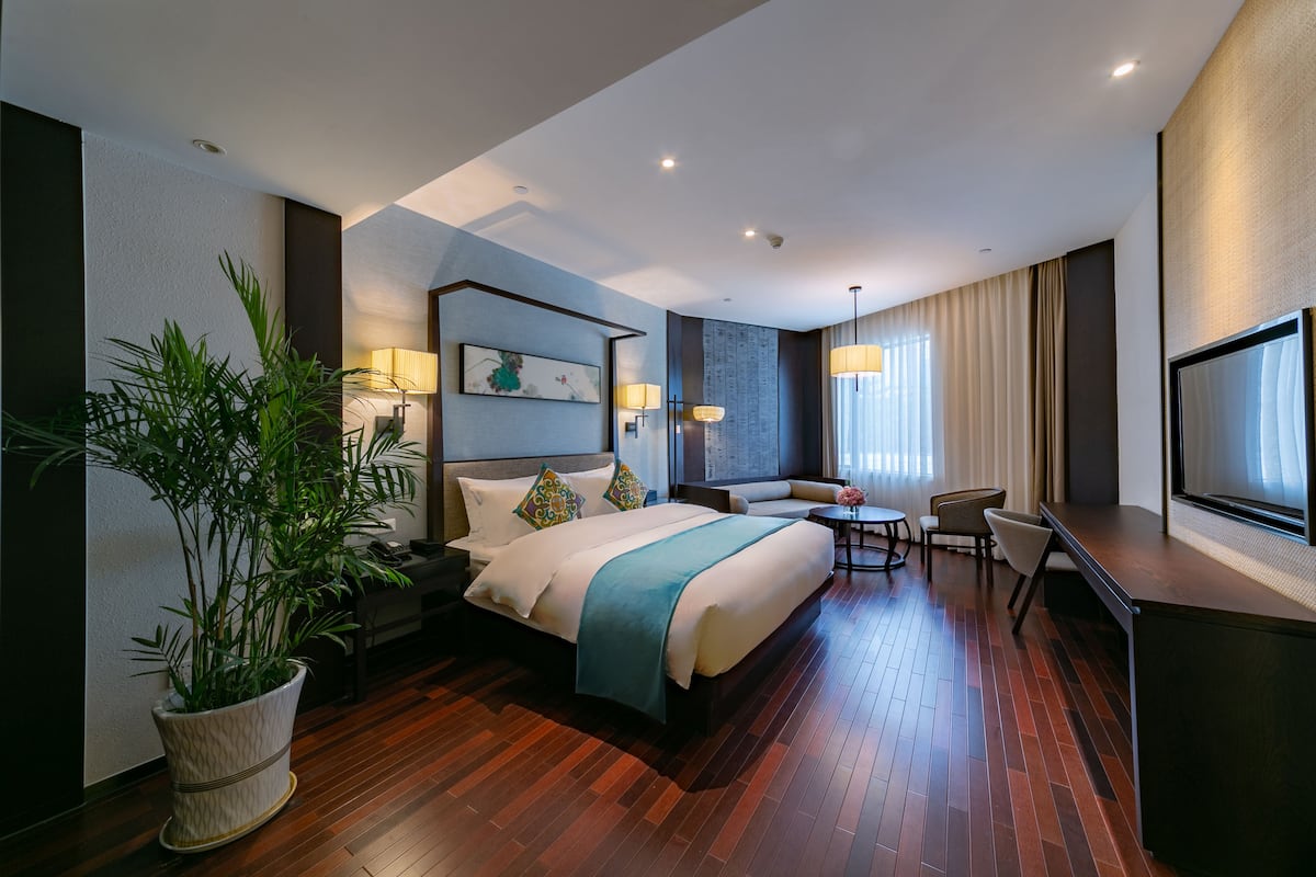 Phòng đôi Deluxe | 1 phòng ngủ, két bảo mật tại phòng, bàn, màn/rèm cản sáng