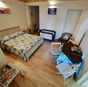 Studio, Terrasse | Minibar (mit einigen kostenlosen Artikeln), Verdunkelungsvorhänge