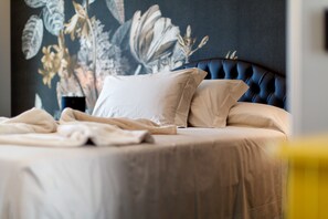 Pillowtop beds, minibar, in-room safe, desk - Hotel DeVille (Costermano sul Garda)