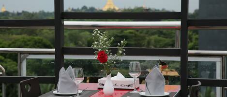 Breakfast, lunch, dinner served; local and international cuisine