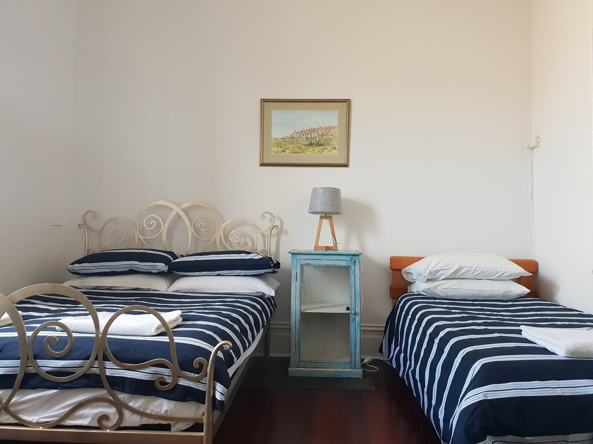 Central Fremantle two bedroom historic cottage — image 7