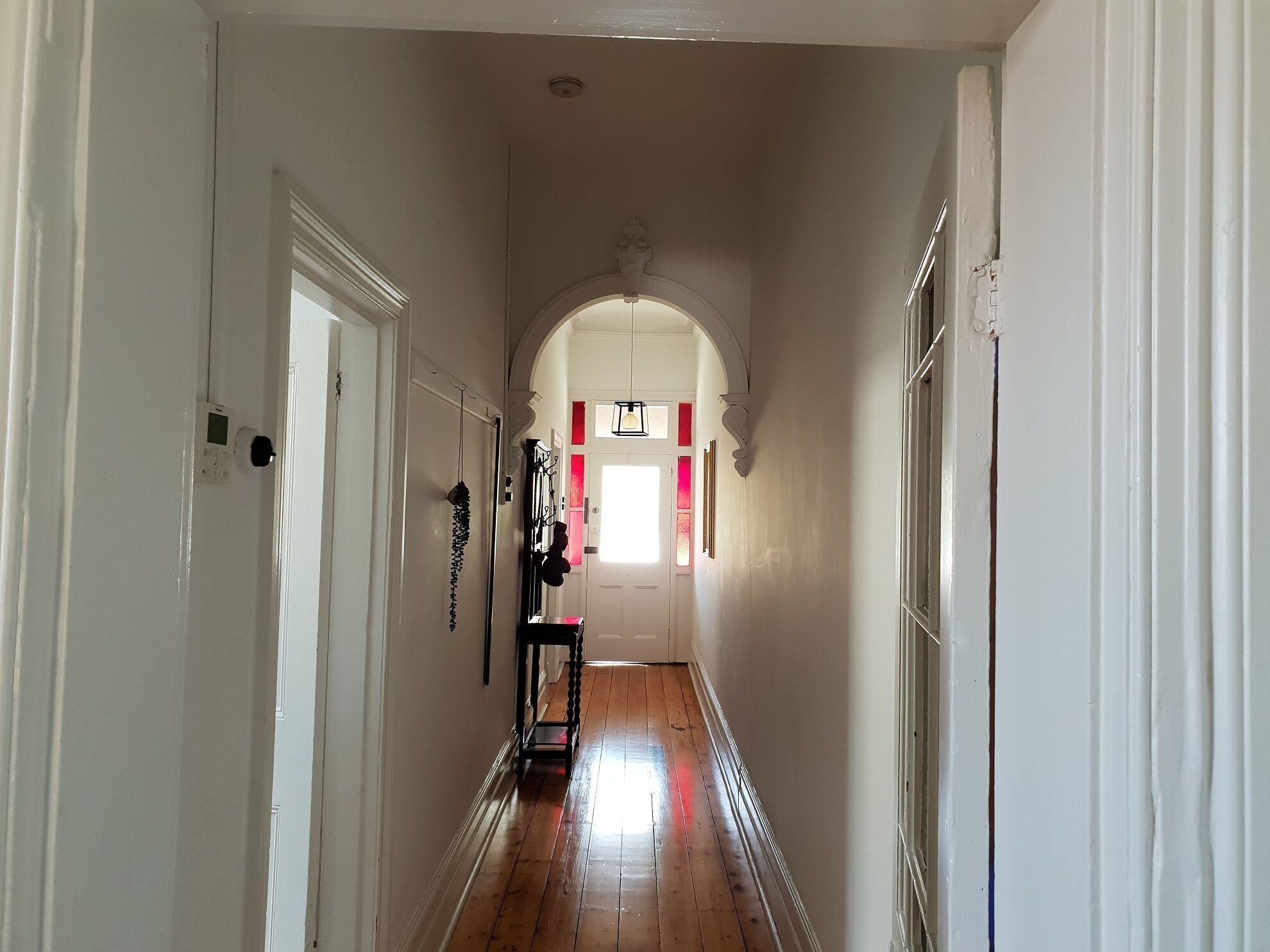 Central Fremantle two bedroom historic cottage — image 14