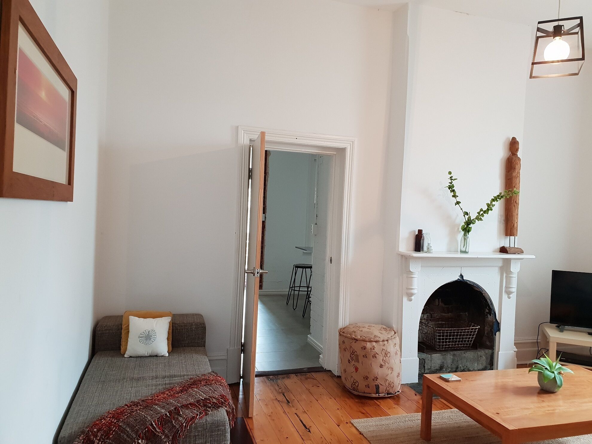 Central Fremantle two bedroom historic cottage — image 10