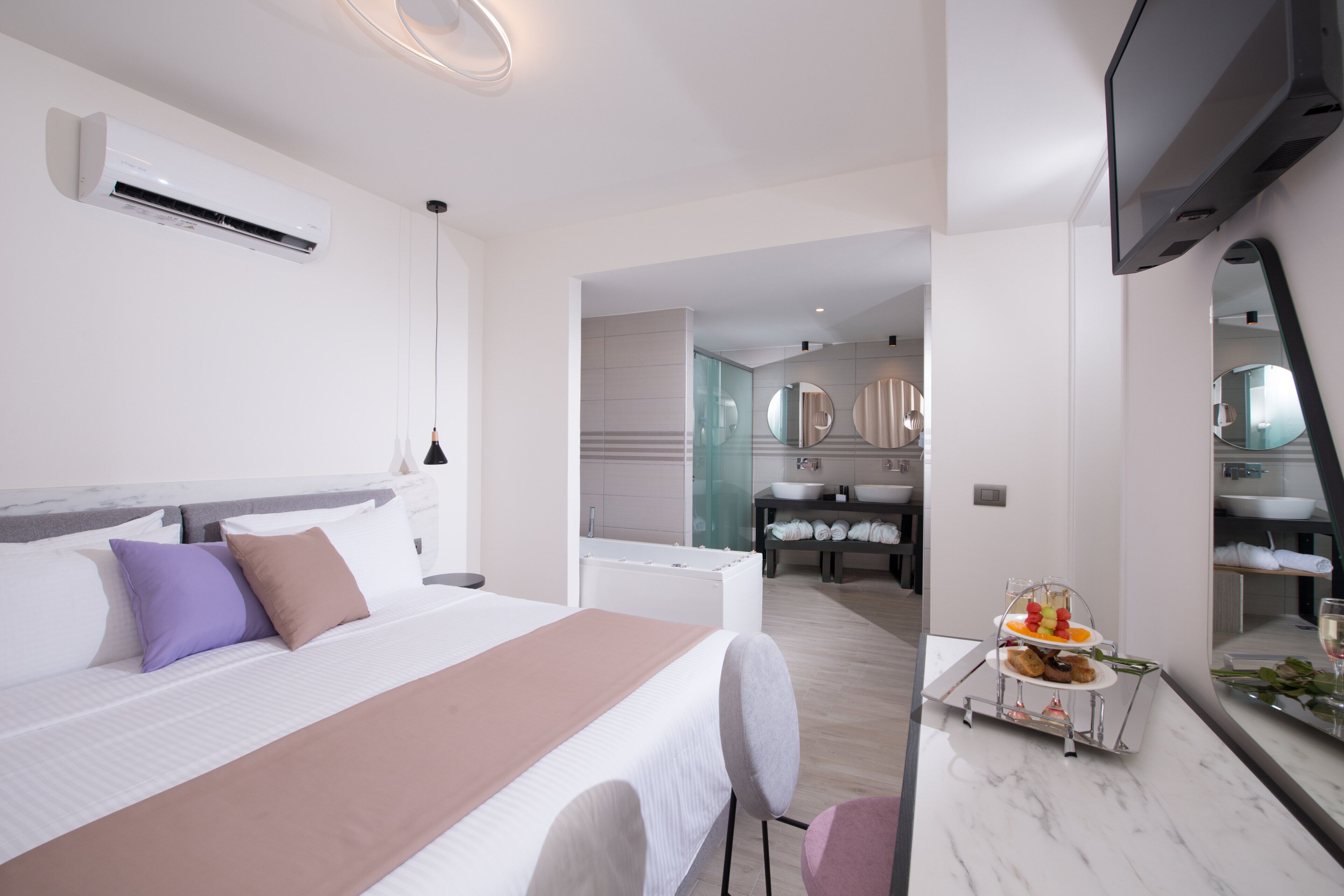 In-room safe, blackout curtains, soundproofing, free WiFi