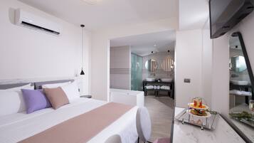 In-room safe, blackout curtains, soundproofing, free WiFi