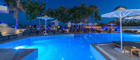 Outdoor pool, pool umbrellas, pool loungers