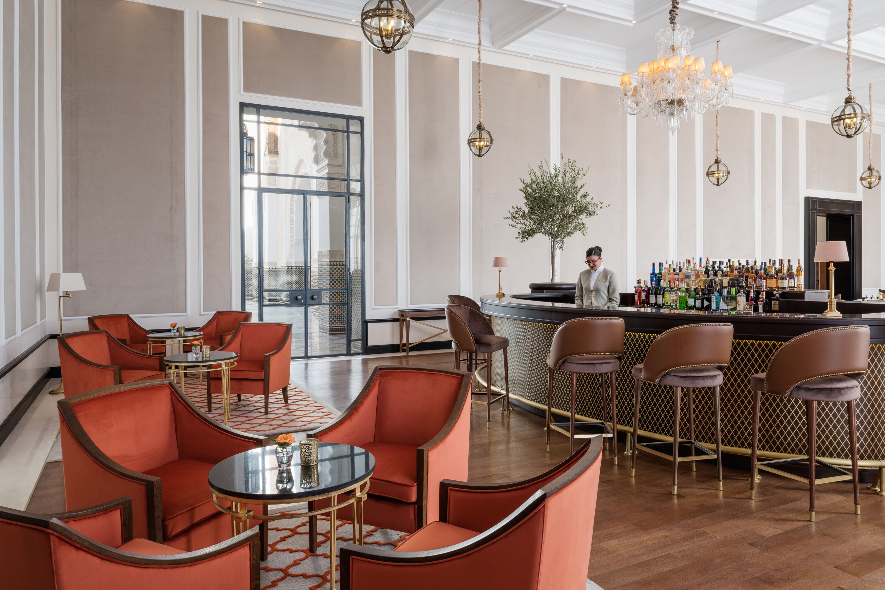 3 restaurants servant le petit déjeuner, le déjeuner et le dîner
