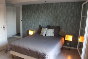 Literie de qualité supérieure, décoration personnalisée