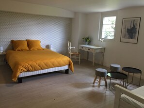 Quadruple Room (Negrette)