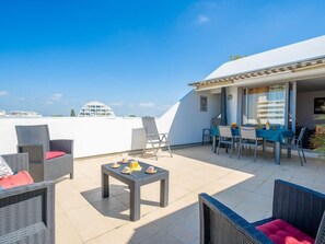 Outdoor dining - Cap Sud by Interhome (La Grande Motte)