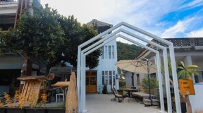 Front of property - Mayhow Donghe - Hostel (Donghe)