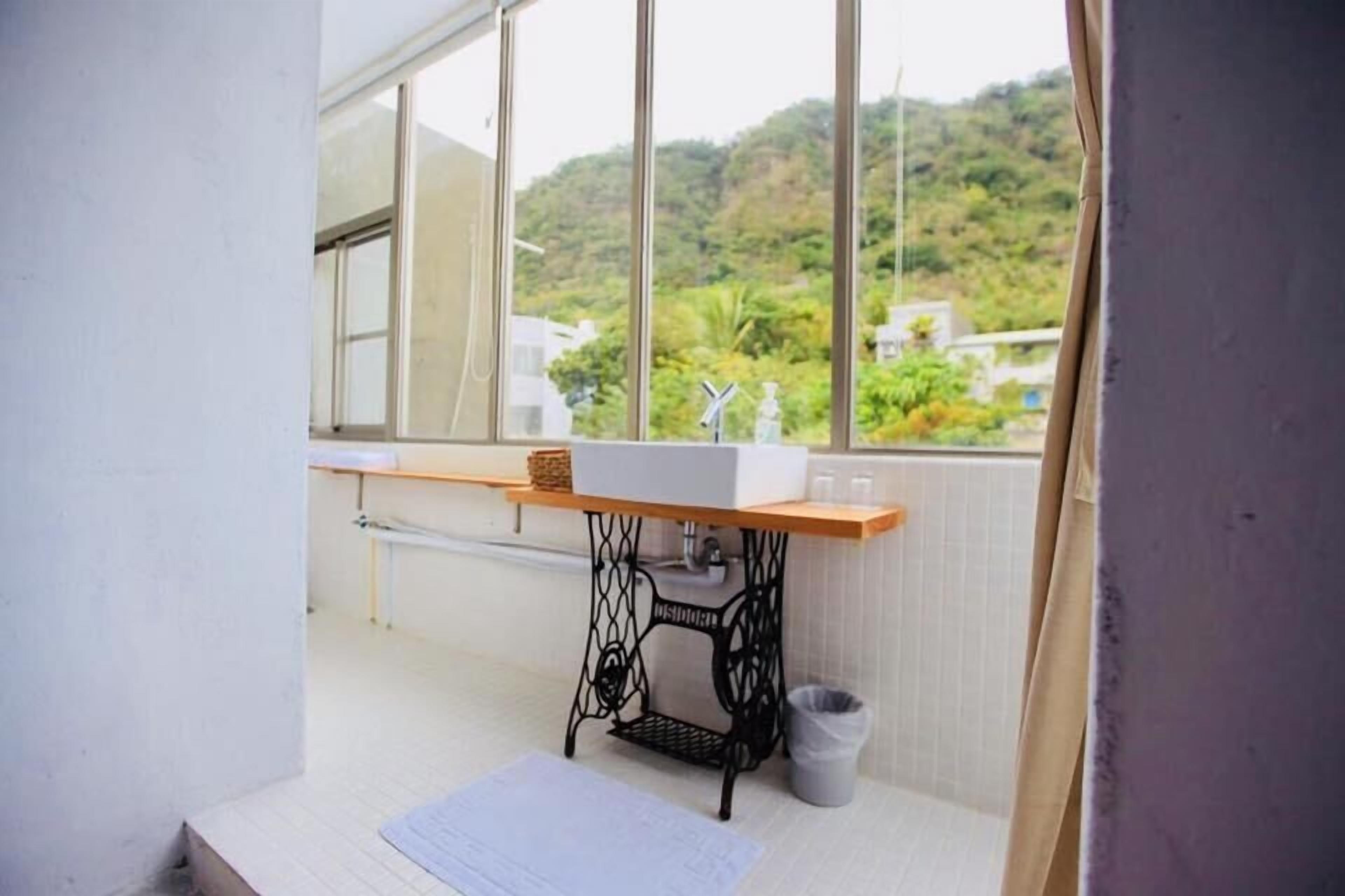 双人房, 山景 | 卫生间洗手盆