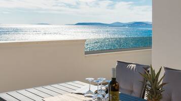 Lyxlägenhet - 3 sovrum - havsutsikt - mot vattnet (App 4) | Balkongutsikt