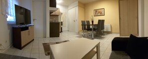 Apartment (Strandidyll 1) | Wohnbereich | Flachbildfernseher