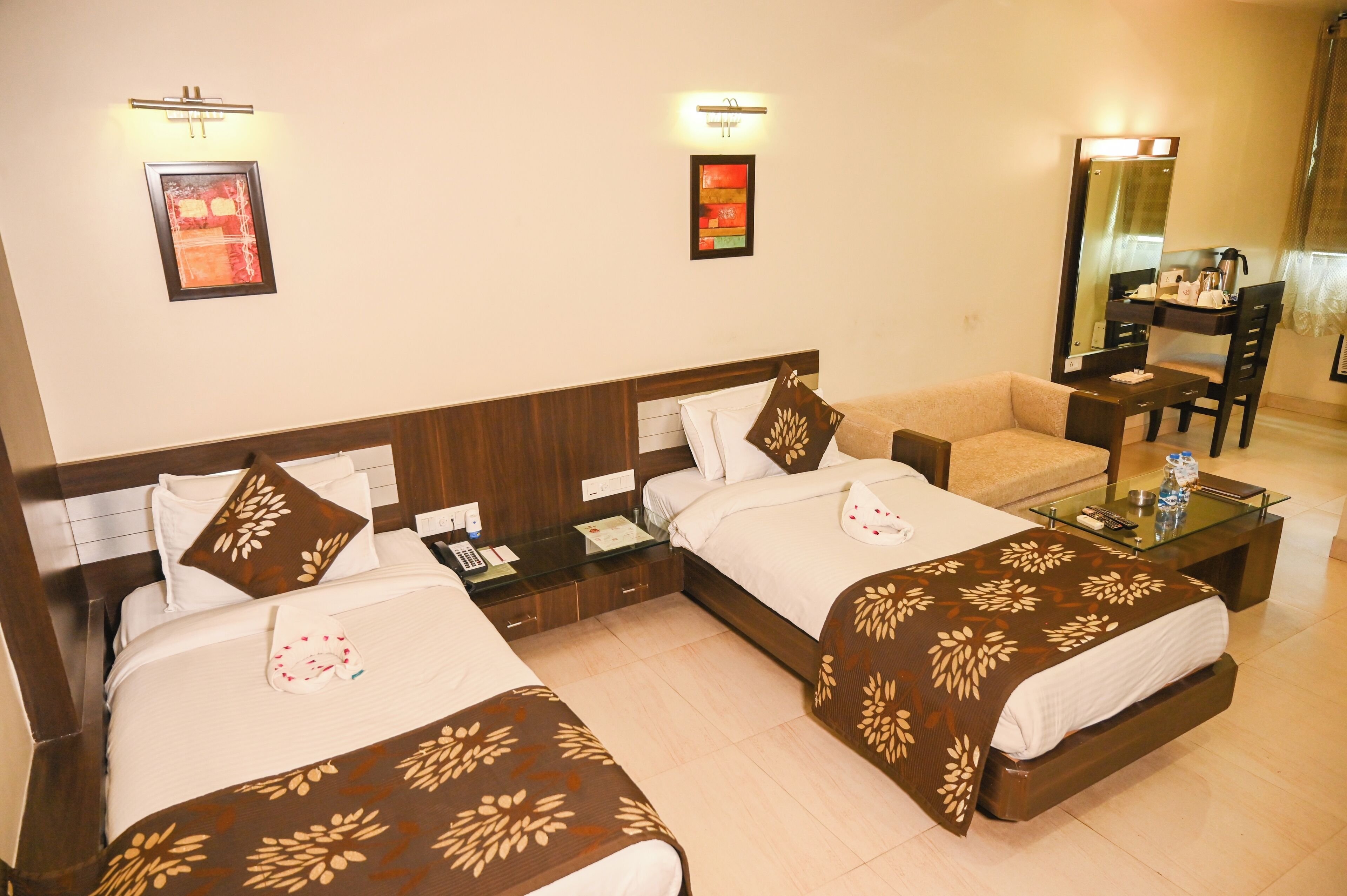 Luxury Double Room | Iron/ironing board, free WiFi, bed sheets