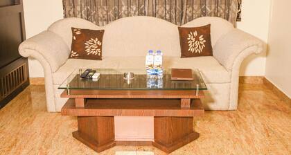 Hotel Ravisha Continental