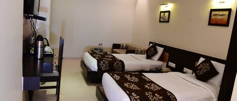 Fer et planche à repasser, Wi-Fi gratuit, draps fournis