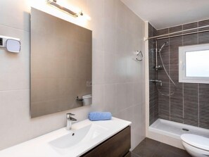 Hair dryer, towels