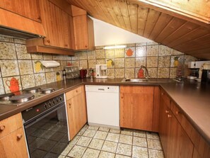 Kühlschrank, Ofen, Toaster, Kochgeschirr/Geschirr/Besteck