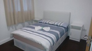 Iron/ironing board, free WiFi, bed sheets - Citi Downtown Residence (Dublin)
