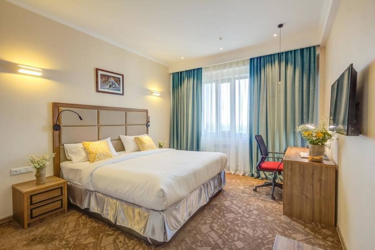 Standard Single Room | Premium bedding, Select Comfort beds, minibar, in-room safe