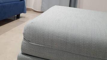 Tweepersoonskamer, balkon (Zig Zag) | Een kluis op de kamer, een bureau, verduisterende gordijnen