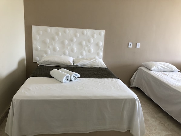 Chambre | Minibar, Wi-Fi gratuit, draps fournis