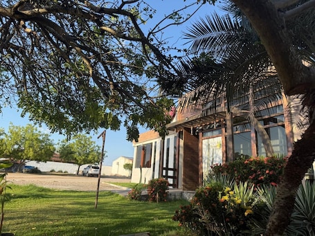 Fachada de la propiedad