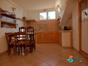 Fridge, microwave, oven, stovetop - Casa Linda Sperlongaresort (Sperlonga)