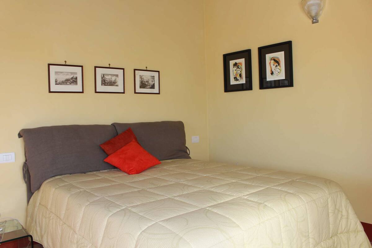 Individually decorated, individually furnished, free WiFi, bed sheets