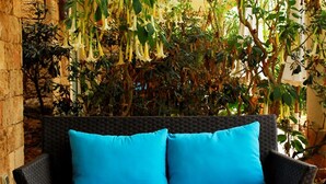 Deluxe Room | Terrace/patio - Boutique Hotel -Eddesands Hotels&Resorts (Byblos)