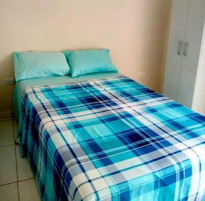 Wifi gratis y ropa de cama