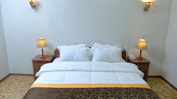 Desk, blackout curtains, free WiFi, bed sheets