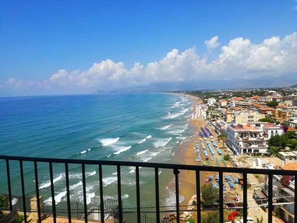 公寓, 2 间卧室 | 阳台景观