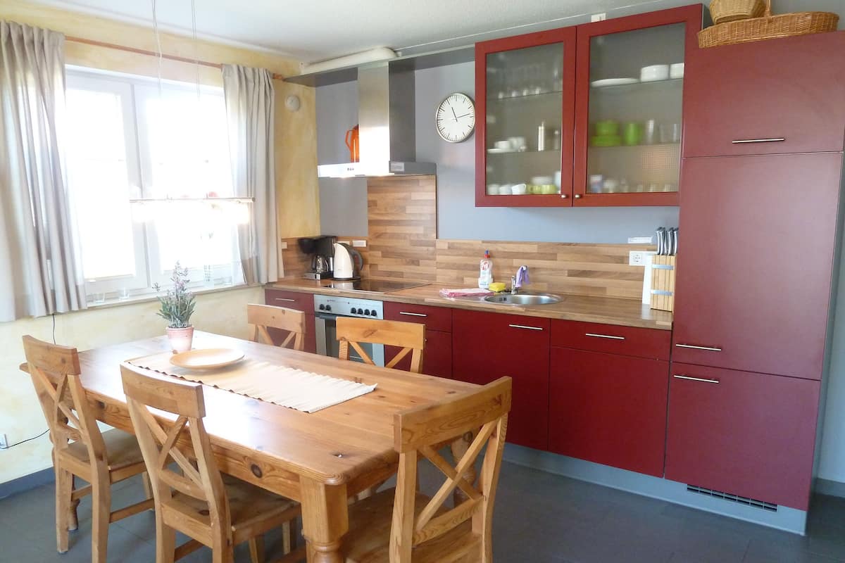 Appartement, 2 chambres, lanai, en face de la plage (On Top of Rate 79 Euro cleaning fee) | Repas dans la chambre
