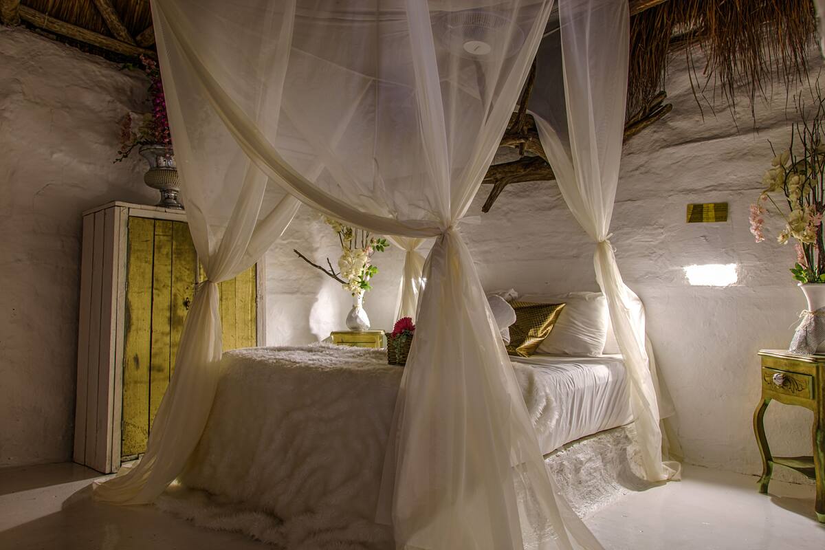 Room (House Bethel) | Premium bedding, individually decorated, individually furnished