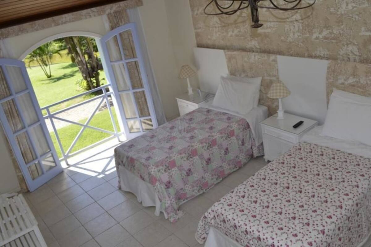 Deluxe Room | Minibar, desk, free WiFi, bed sheets