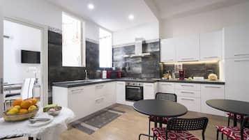 Fridge, microwave, coffee/tea maker, electric kettle