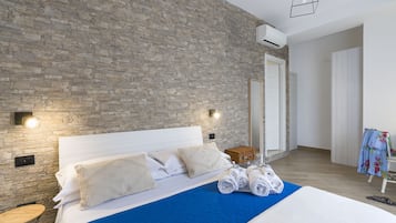 Habitación Confort con 1 cama matrimonial o 2 individuales (3) | Ropa de cama de alta calidad, insonorización y wifi gratis