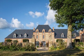 Front of property - Le Domaine de Ravenoville (Sainte-Mere-Eglise)