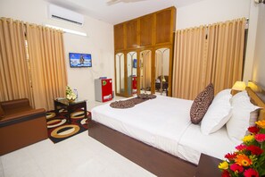 Premium Single Room | In-room safe, individually decorated, individually furnished - Hotel Suite Palace (Dhaka)