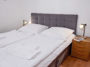 2 bedrooms
