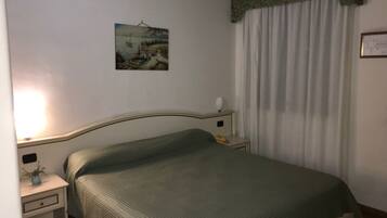 Double Room | Minibar, in-room safe, soundproofing, free WiFi