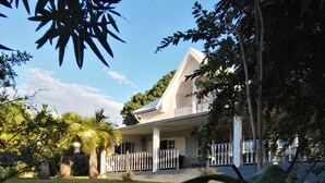 Garden - LE COLONIAL (Sainte Marie)