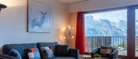 Televisión de pantalla plana, chimenea