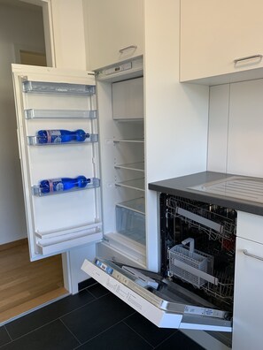 Apartment, 2 Bedrooms | Private kitchen | Full-size fridge, oven, stovetop, dishwasher - Dubai Apartment 2 (Lucerne)