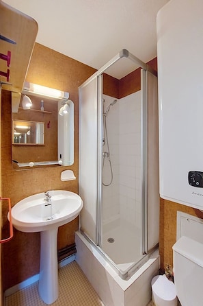 Bathroom / Wellness - Plein Soleil (Val Claret) by Interhome (Tignes)