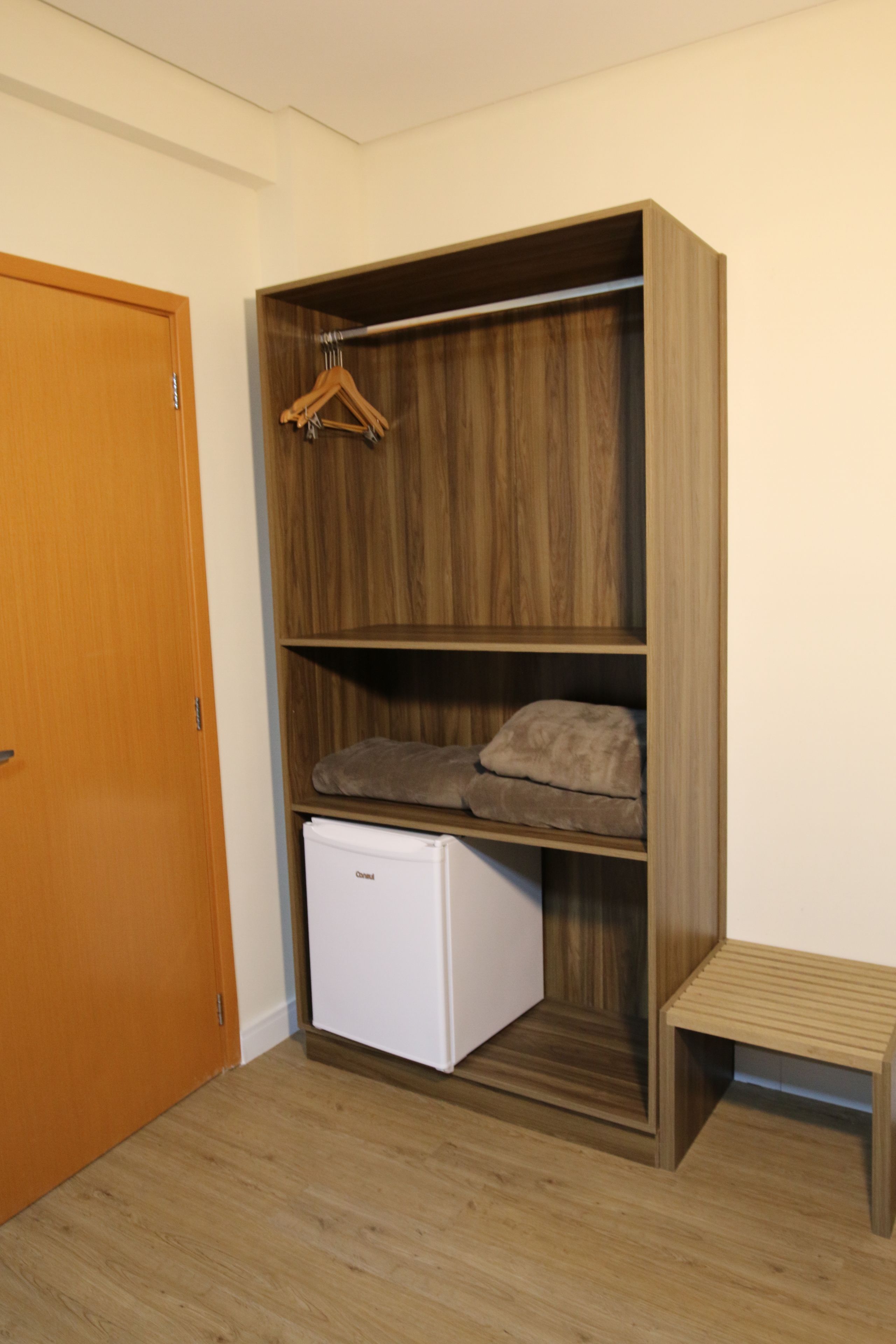 deluxe quadruple room | minibar, desk, blackout curtains, free wifi