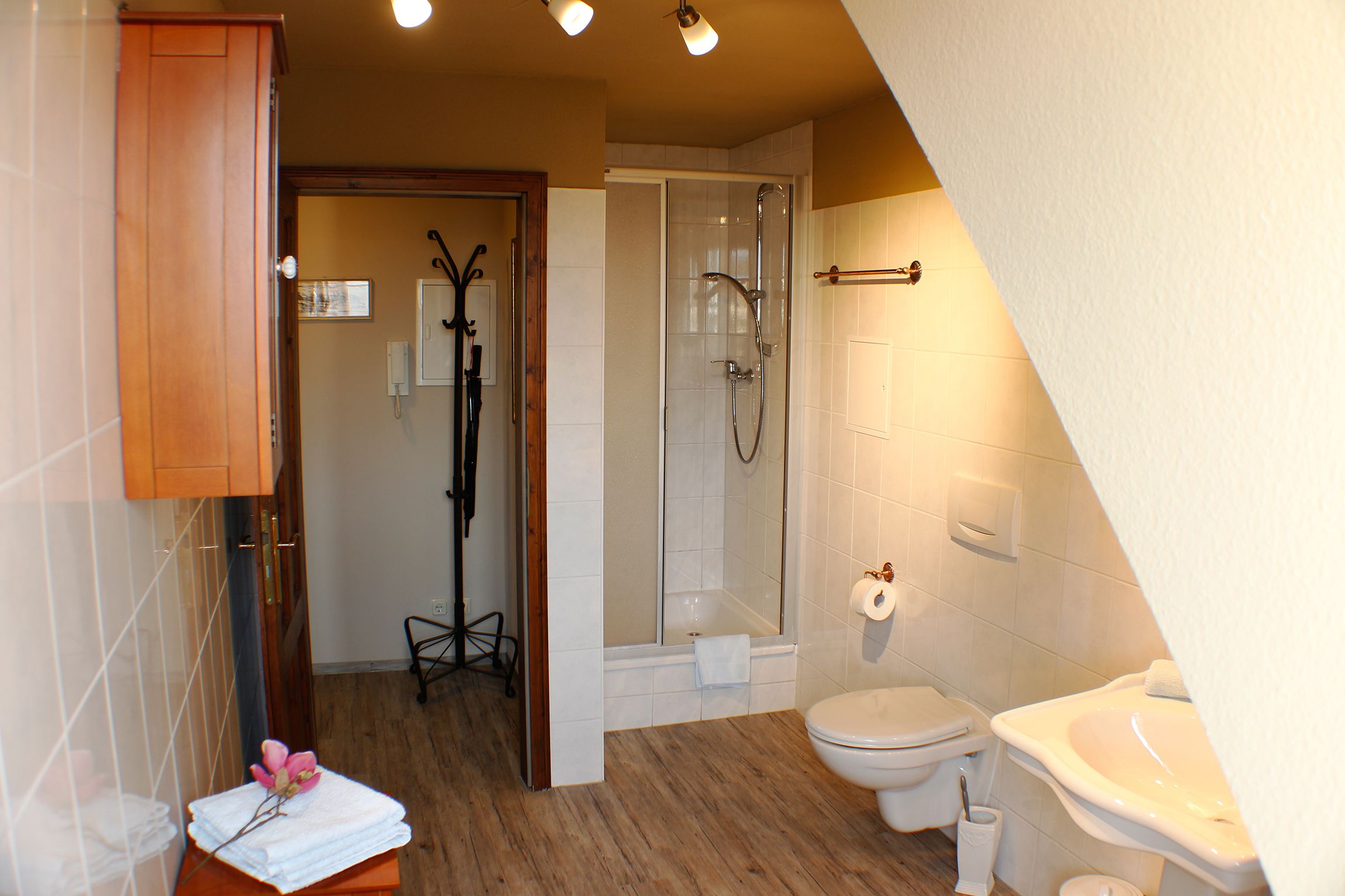 Apartment, 1 Bedroom (Dachterrasse) | 1 bedroom, desk, cots/infant beds, travel cot